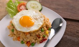 apakah ibu hamil boleh makan nasi goreng